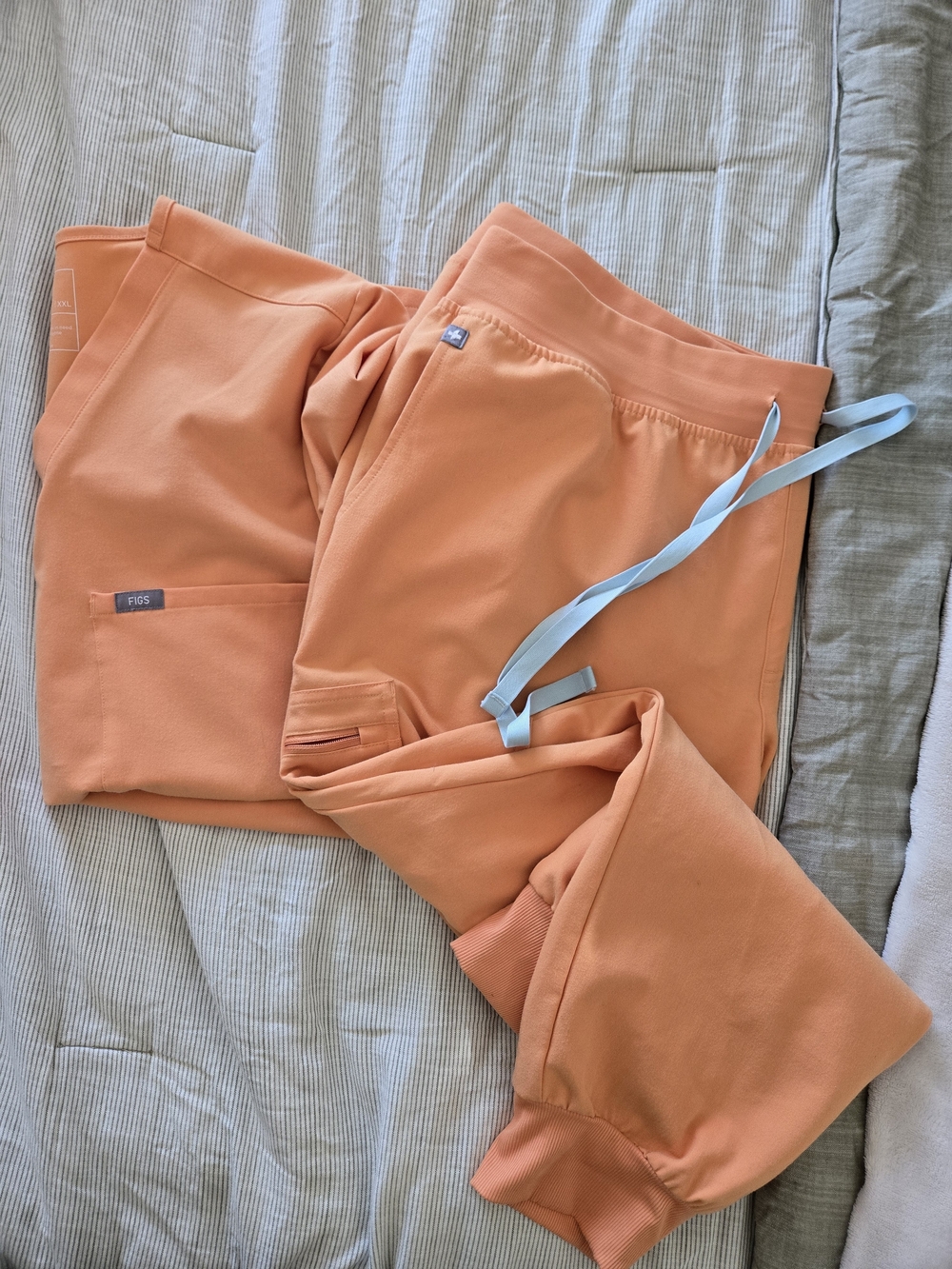 Figs SHAKA Orange SET. 2xl Catarina.3XLP. pants Zamora Joggers. PO 5754.